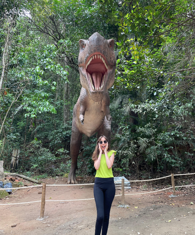 PARQUE TEMÁTICO DE DINOSSAUROS