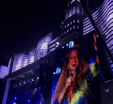 Mariah Carey encerra o penúltimo dia do The Town em grande estilo com sua voz cristalina no Palco Skyline