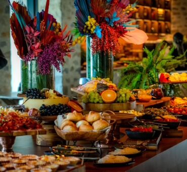 Grand Hyatt Rio de Janeiro abre a temporada da folia com Feijoada do Salgueiro e Bailinho de Carnaval