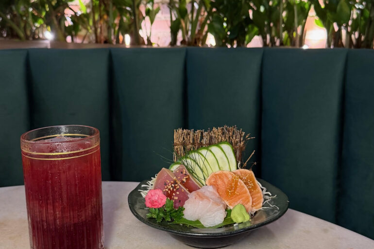 Rocco passa a abrir para o almoço e inaugura nova fase com cardápio asiático