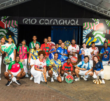 Hino nacional ganha batucada e sotaque carioca na final do Rio Open 2026